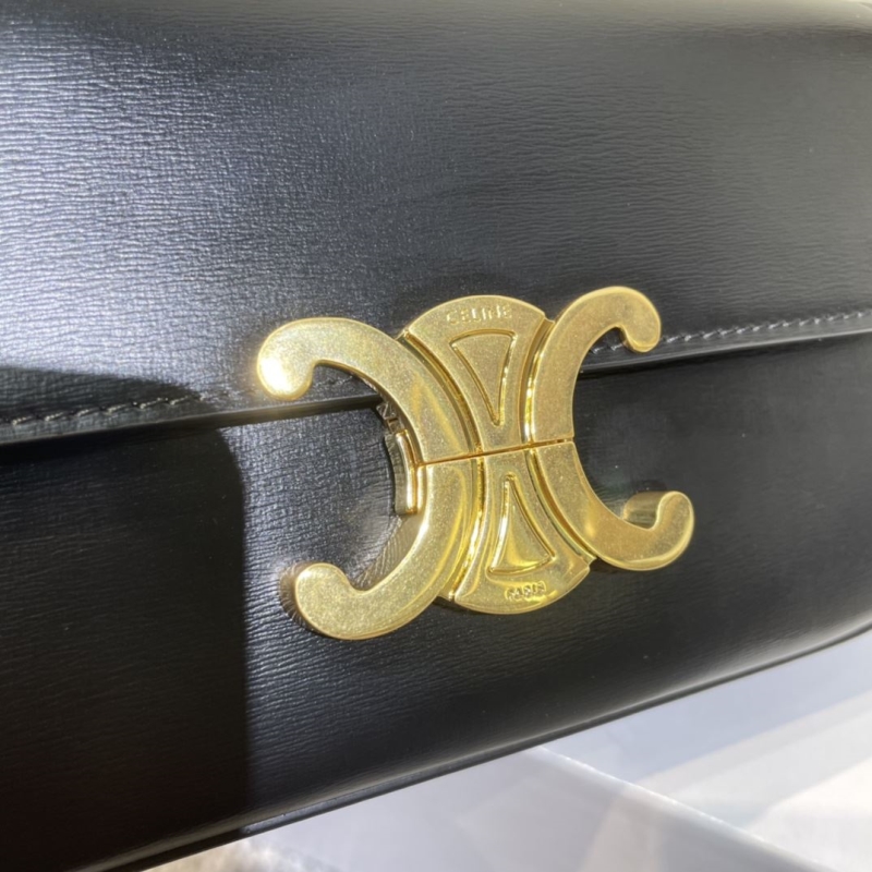 Ce1i*e triomphe bags